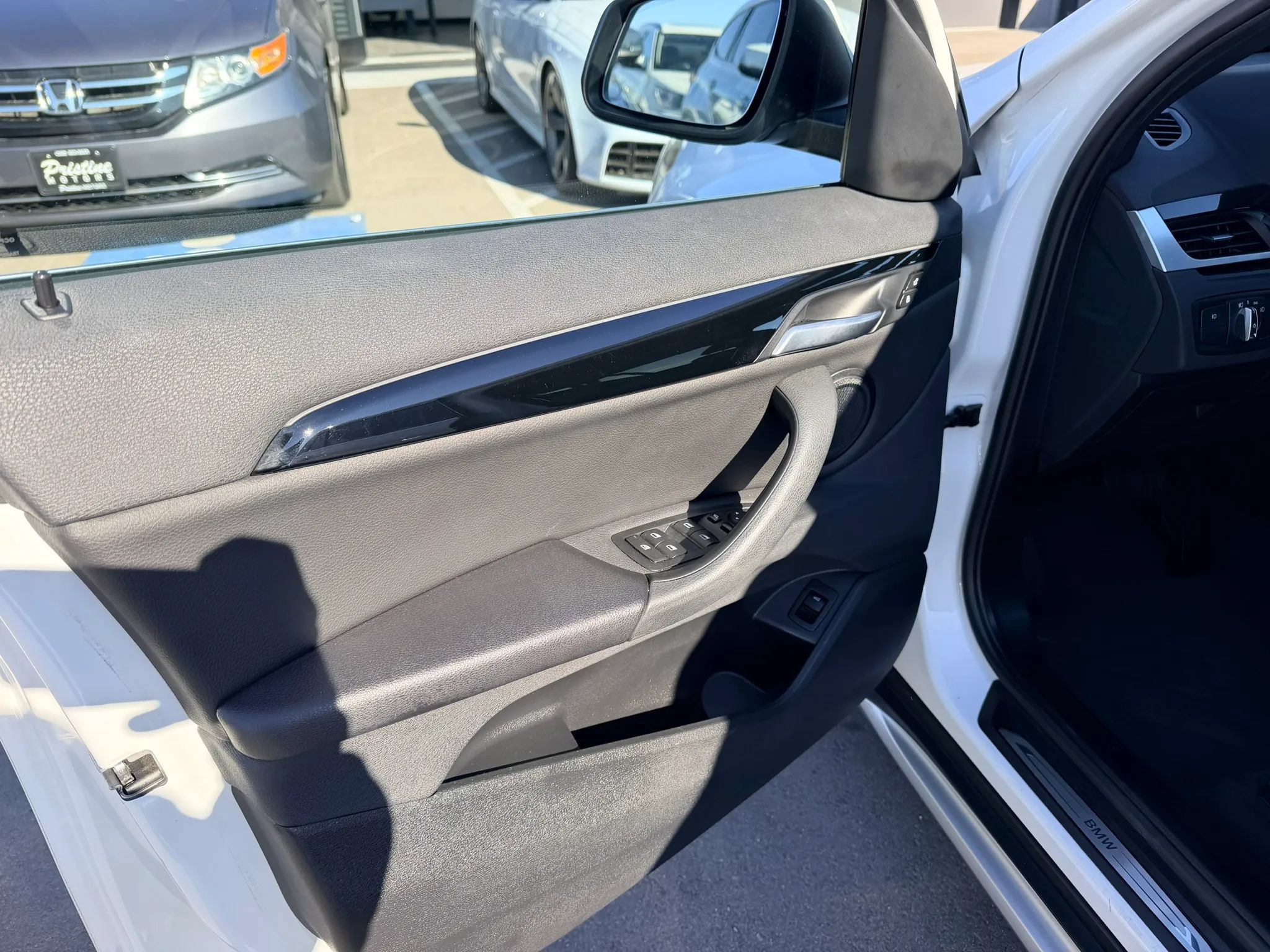 Used 2019 BMW X1 xDrive28i w/ Convenience Package AWD/4WD image 11