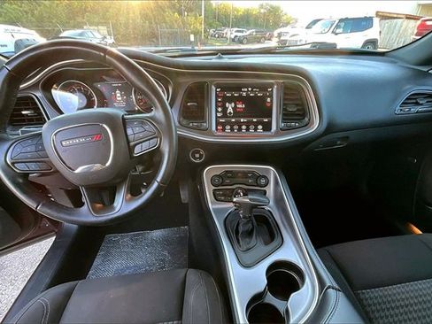 Used 2020 Dodge Challenger SXT image 7