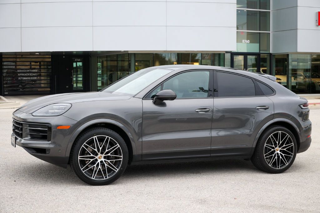 Certified 2024 Porsche Cayenne Coupe AWD/4WD image 12