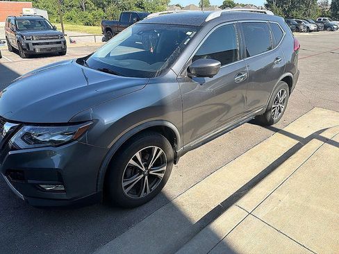 Used 2017 Nissan Rogue SL w/ SL Premium Package AWD/4WD image 9