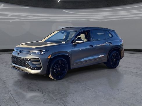 New 2026 Volkswagen Tiguan SE R-Line FWD image 3