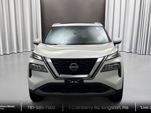 Used 2023 Nissan Rogue SV w/ SV Premium Package AWD/4WD image 2