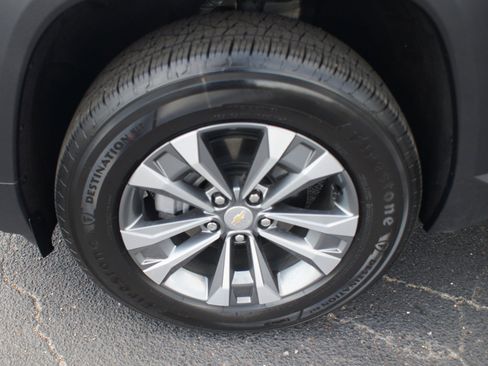 Used 2026 Chevrolet Equinox LT w/ LPO, Floor Liner Package FWD image 24