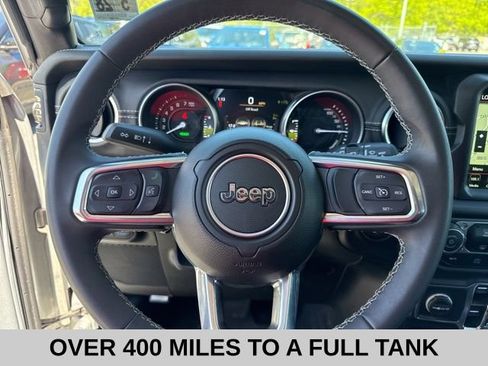 Used 2023 Jeep Wrangler Unlimited Sahara AWD/4WD image 11