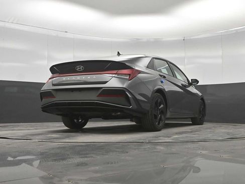 New 2026 Hyundai Elantra SEL Sport FWD image 39