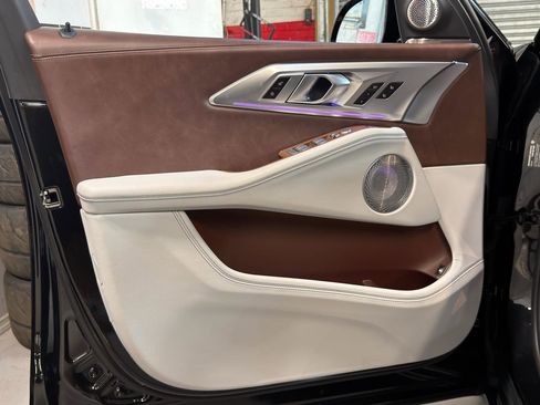 Used 2023 BMW XM image 14