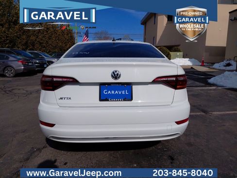 Used 2019 Volkswagen Jetta SE w/ Cold Weather Package image 37