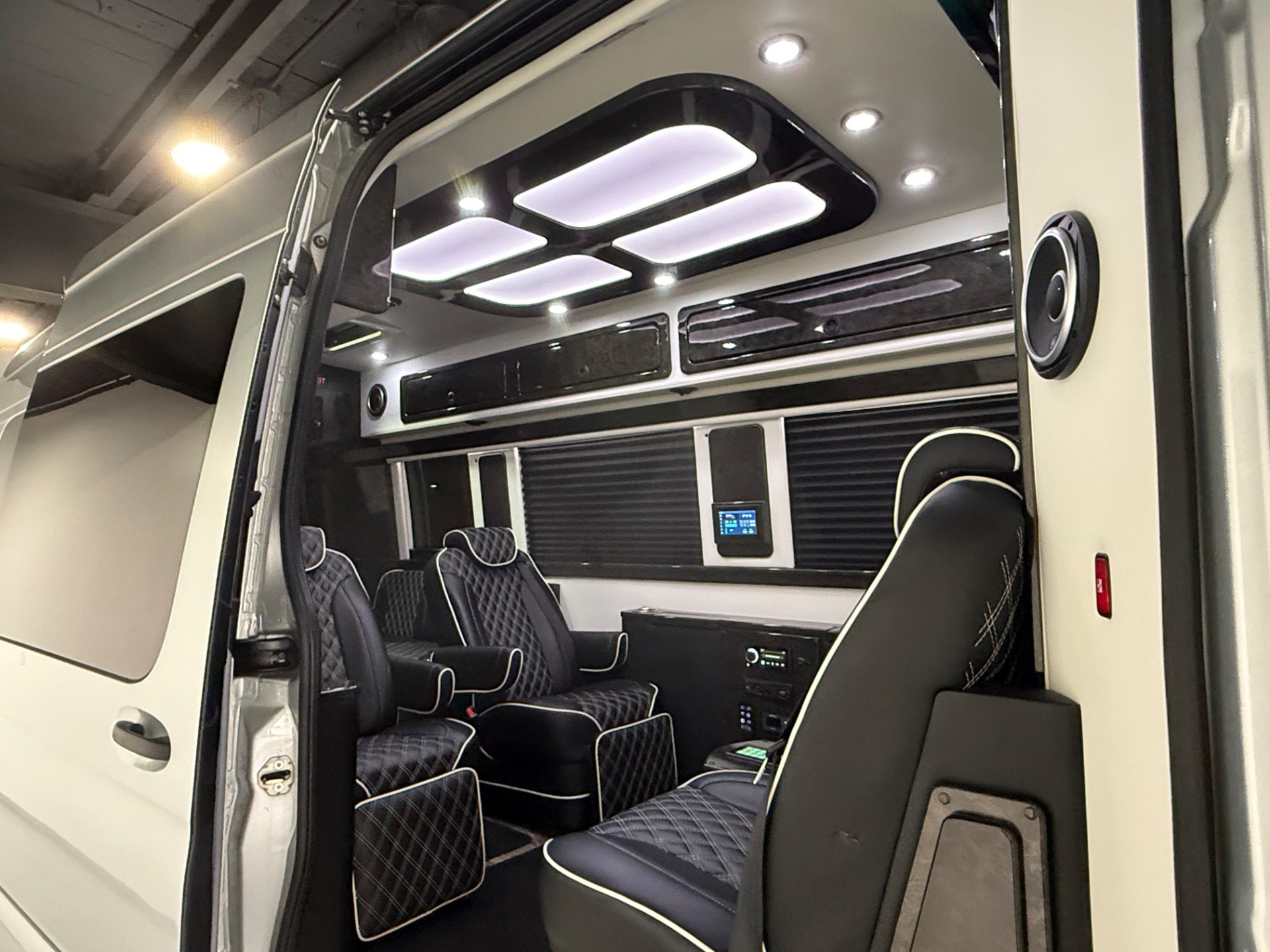 Used 2019 Mercedes-Benz Sprinter 4x4 170 image 58