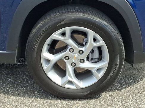 Used 2024 Chevrolet Trax LS w/ LS Convenience Package FWD image 29