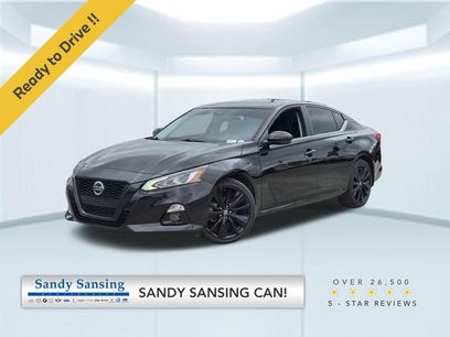Used 2022 Nissan Altima 2.5 SR w/ Midnight Edition Package