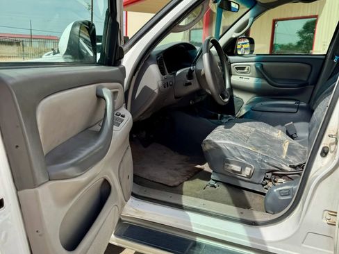 Used 2003 Toyota Sequoia SR5 RWD image 8