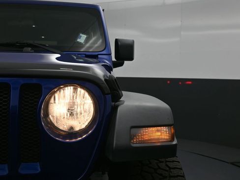 Used 2018 Jeep Wrangler Unlimited Sport AWD/4WD image 11