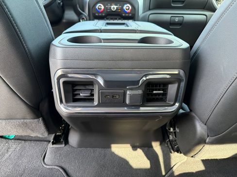 Used 2022 GMC Sierra 1500 SLT w/ SLT Premium Package AWD/4WD image 18
