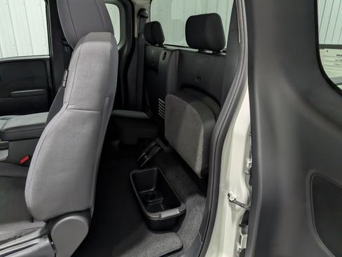 Used 2024 Nissan Frontier S w/ Technology Package image 9