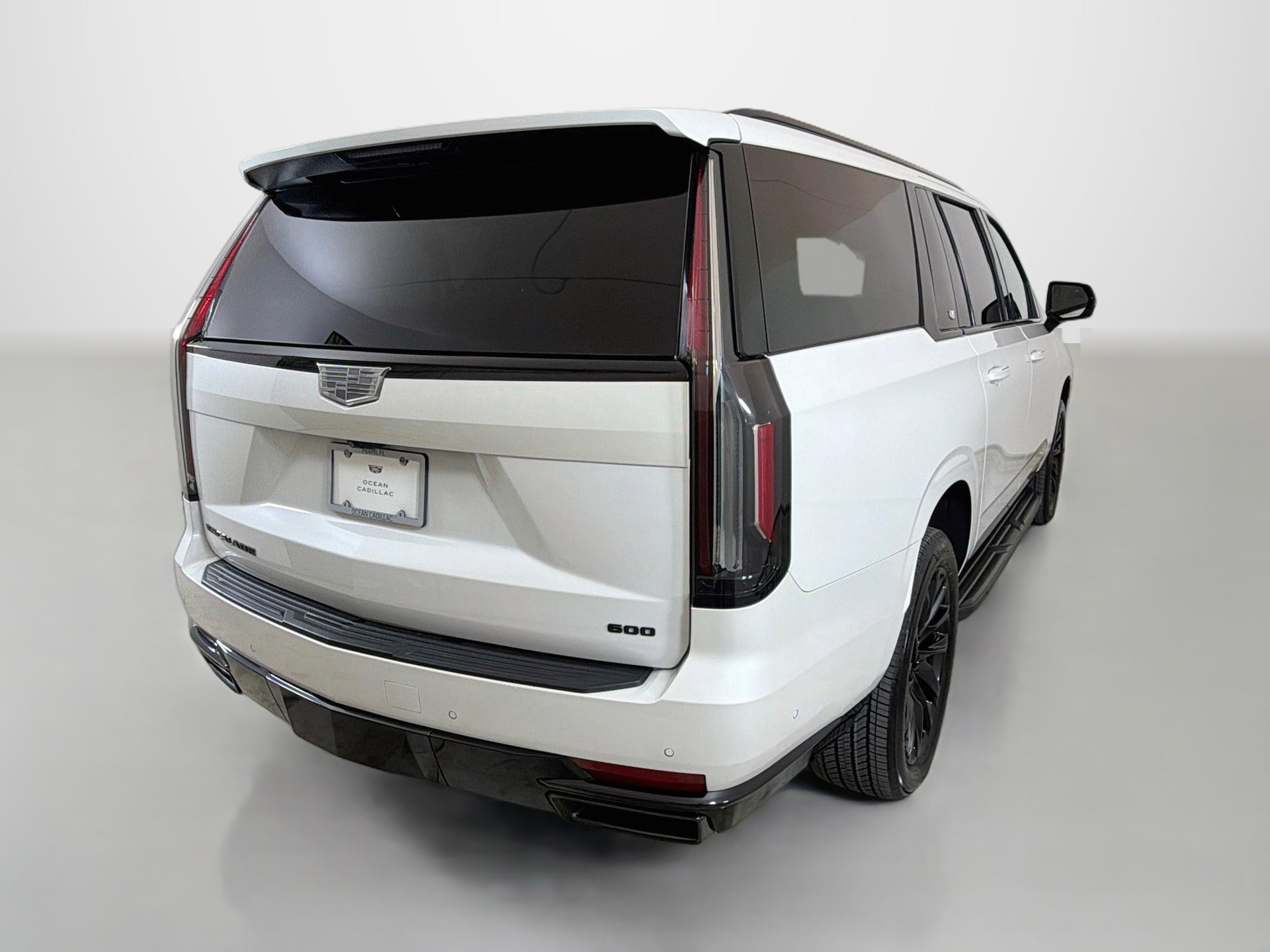 Used 2024 Cadillac Escalade ESV Sport w/ LPO, ONYX Package AWD/4WD image 5