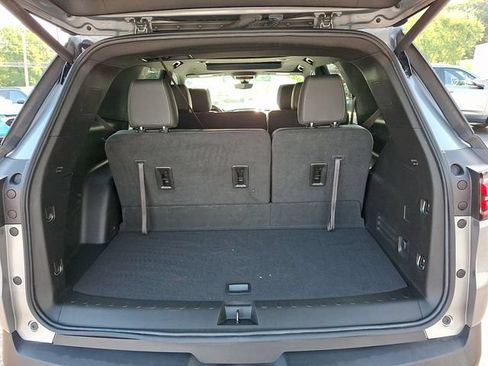 Certified 2023 Chevrolet Traverse LT w/ LT Premium Package AWD/4WD image 30