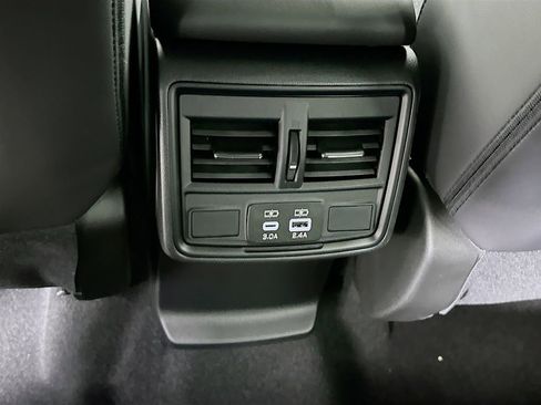 New 2025 Subaru Forester Premium image 33