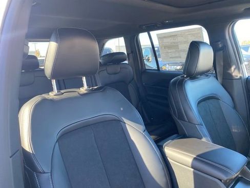 New 2025 Jeep Grand Cherokee Altitude AWD/4WD image 29