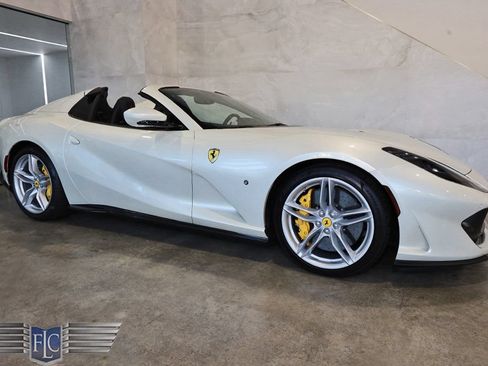 Used 2021 Ferrari 812 GTS RWD image 1