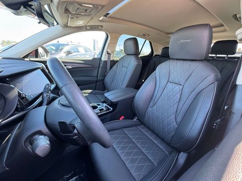 Used 2023 Buick Envision Avenir image 15