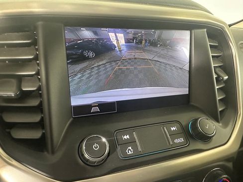 Used 2021 GMC Acadia Denali image 17