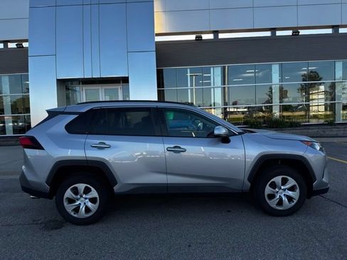 Used 2019 Toyota RAV4 LE w/ Carpet Mat Package AWD/4WD image 40