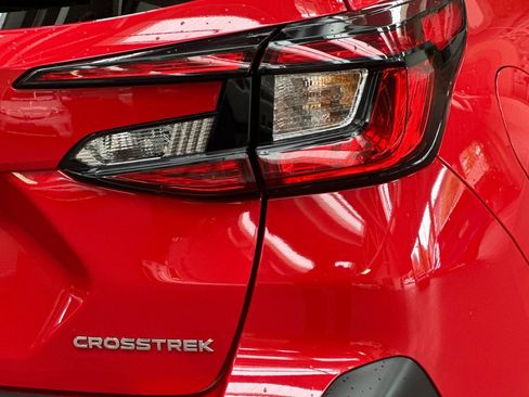 Used 2025 Subaru Crosstrek 2.5i Premium AWD/4WD image 35