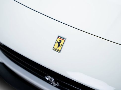 Used 2019 Ferrari Portofino RWD image 7