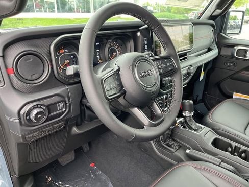 New 2026 Jeep Wrangler Unlimited Rubicon AWD/4WD image 3