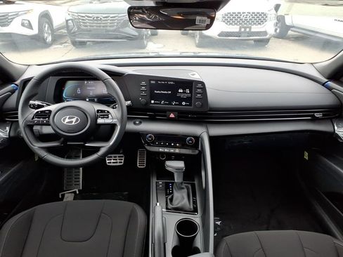 New 2025 Hyundai Elantra Sport image 10