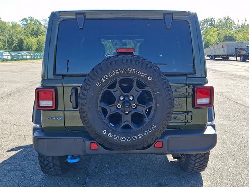 Used 2023 Jeep Wrangler Unlimited w/ Sun & Screen Package AWD/4WD image 8