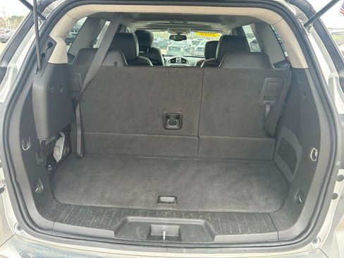 Used 2016 Buick Enclave Leather AWD/4WD image 18