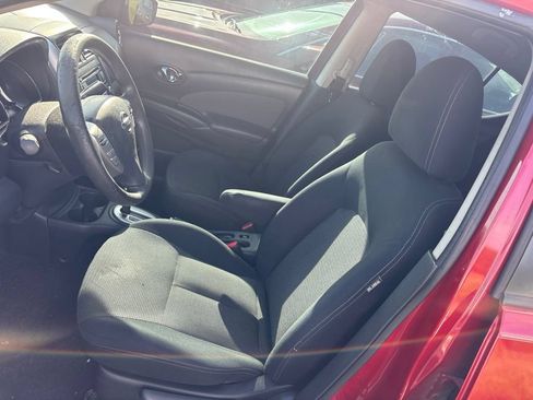 Used 2015 Nissan Versa SV FWD image 12