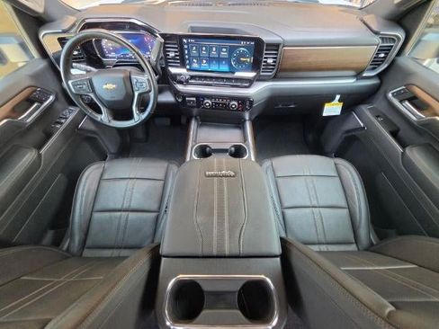 Used 2024 Chevrolet Silverado 2500 High Country w/ Max Trailering Package AWD/4WD image 32
