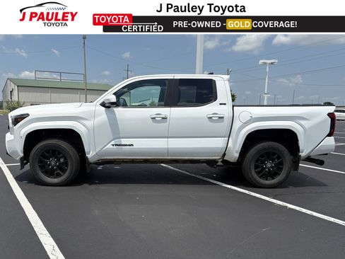 Used 2024 Toyota Tacoma SR5 RWD image 2