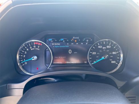 Used 2019 Ford F350 Lariat w/ Chrome Package image 21