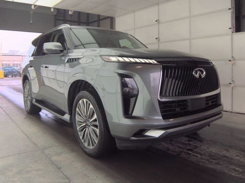 Certified 2025 INFINITI QX80 Sensory image 2
