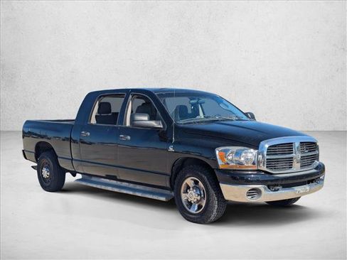 Used 2006 Dodge Ram 2500 Truck SLT image 2