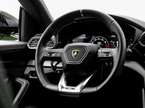 Used 2023 Lamborghini Urus S AWD/4WD image 18