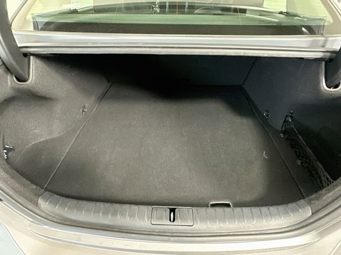 Used 2025 Genesis G70 2.5T RWD image 28