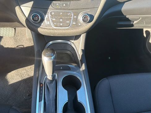 Used 2020 Chevrolet Malibu LT FWD image 82