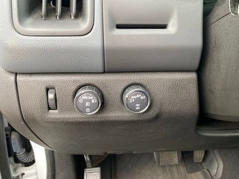 Used 2022 Chevrolet Colorado Z71 AWD/4WD image 19