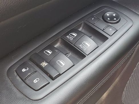 Used 2020 Jeep Grand Cherokee Limited w/ Luxury Group II AWD/4WD image 9