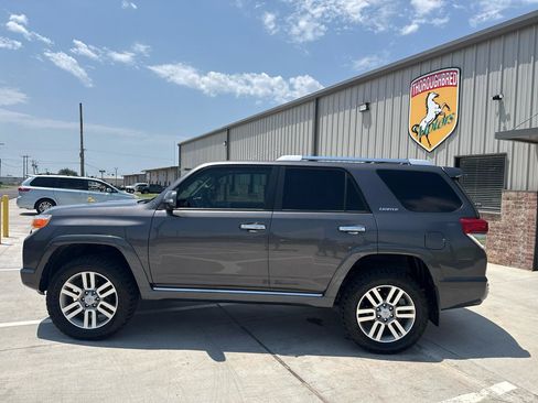 Used 2011 Toyota 4Runner Limited w/ Convenience Pkg AWD/4WD image 18