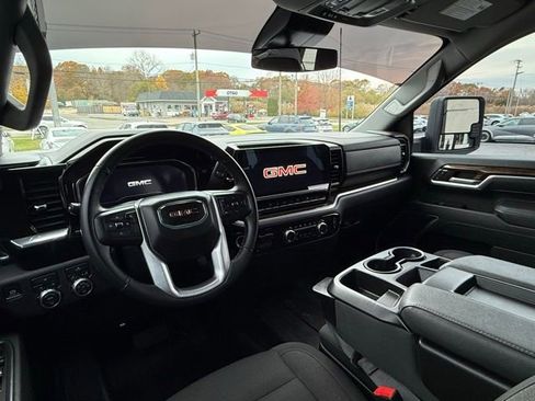 Used 2025 GMC Sierra 2500 SLE w/ SLE Convenience Package image 13