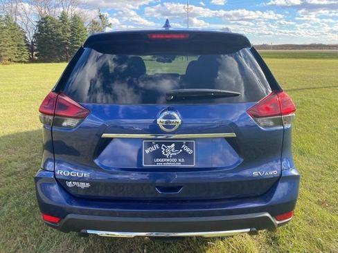 Used 2020 Nissan Rogue SV image 16