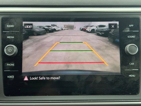 Used 2021 Volkswagen Atlas SE FWD image 18