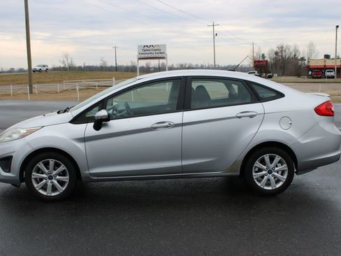 Used 2013 Ford Fiesta SE image 6