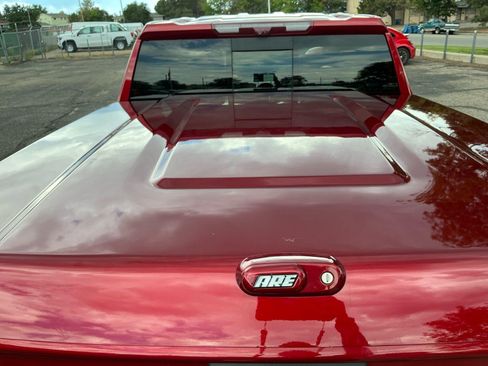 Used 2023 Chevrolet Silverado 1500 High Country w/ High Country Premium Package AWD/4WD image 17
