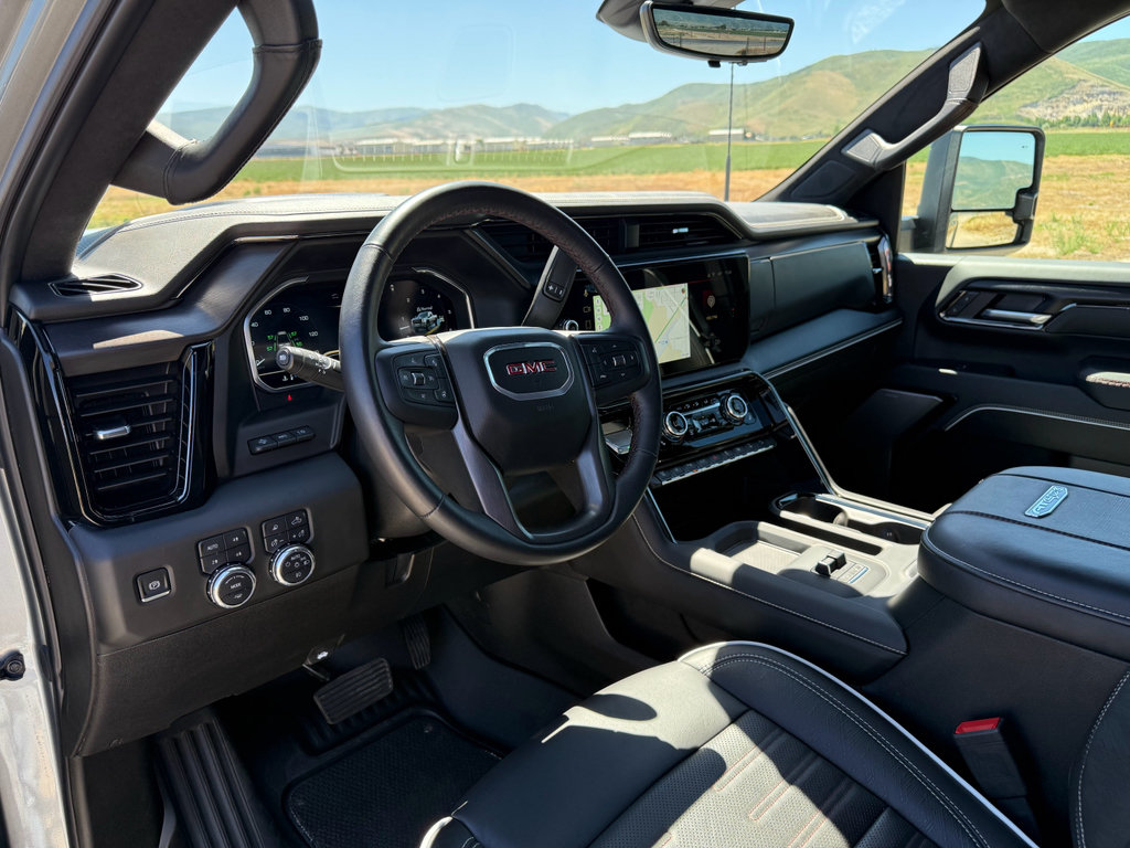 Used 2025 GMC Sierra 2500 AT4X AWD/4WD image 17